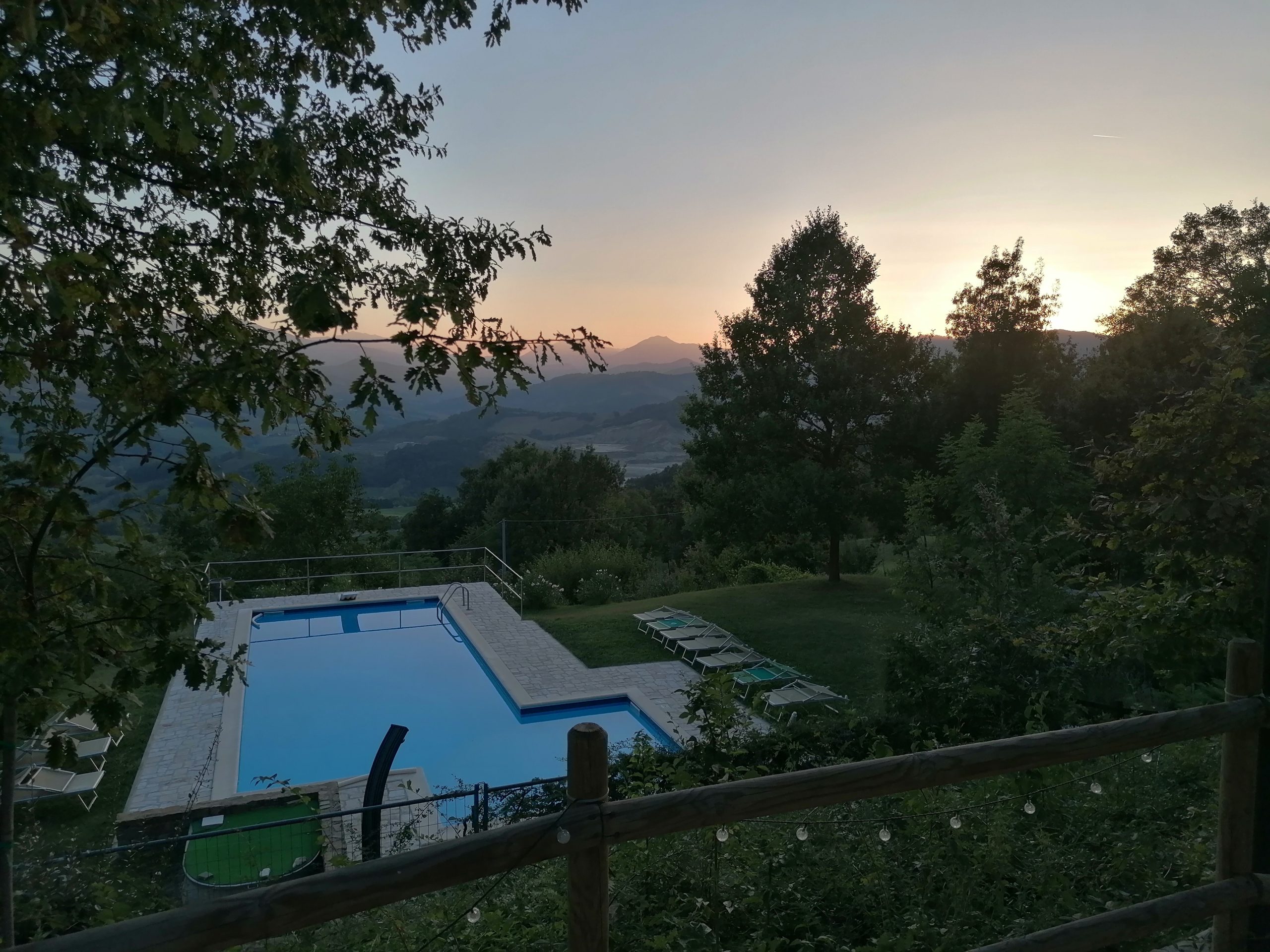 La piscina riscaldata di Tenuta Frascanera